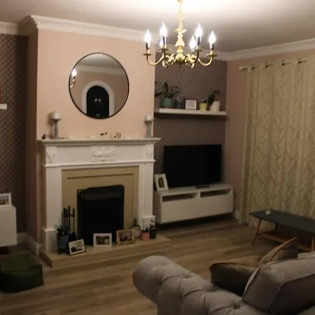 Riverside For Rent In Centre Holiday home