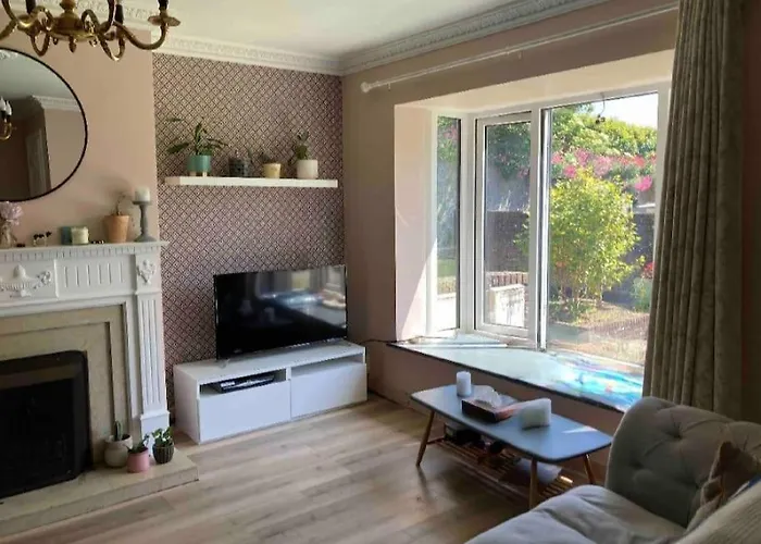 Riverside For Rent In Centre Vakantiehuis *